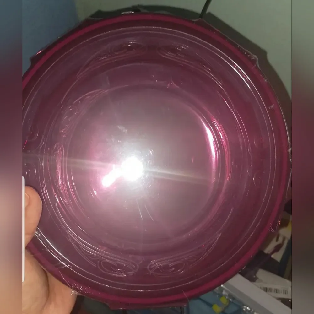4 Burgundy Mixing Bowls w/Lid